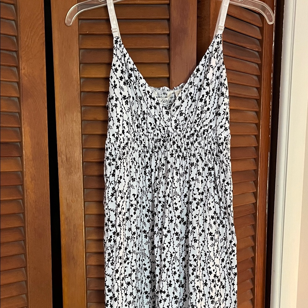 Derek Heart Black and White Floral Midi Dress